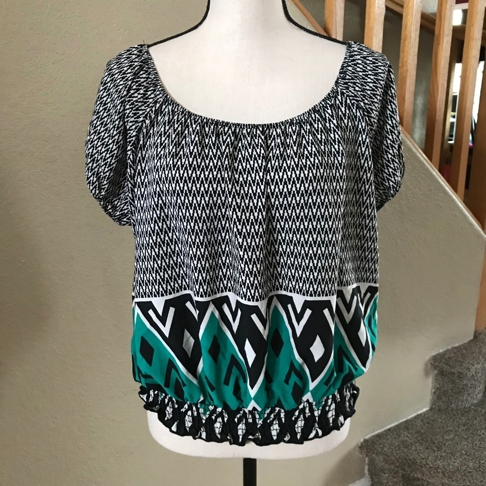Stylebook Print Short Sleeve Blouse​​